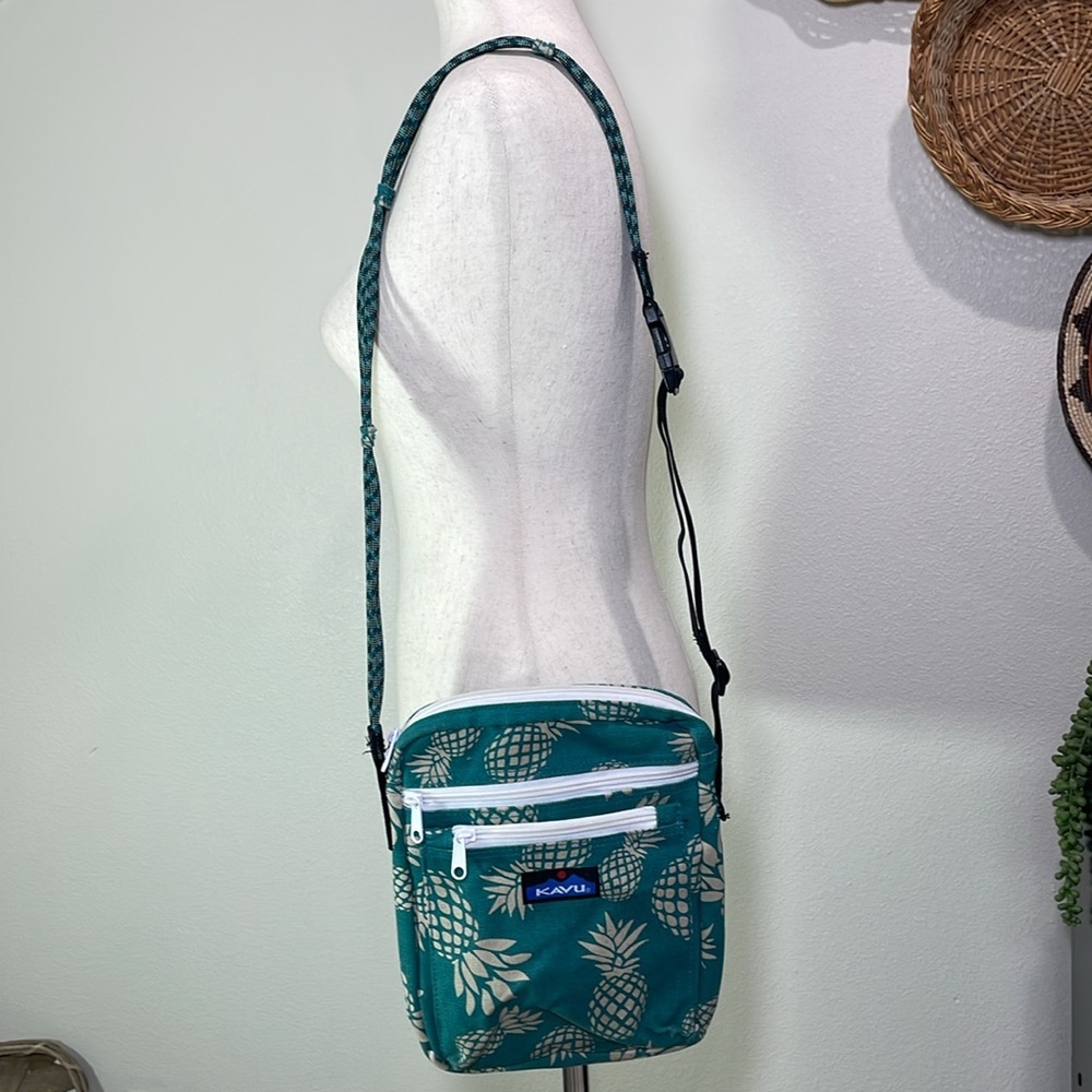 Kavu Keeper Crossbody Rope Bag Cotton Canvas Purse Pineapples Teal Blue & Gray - Picture 4 of 16